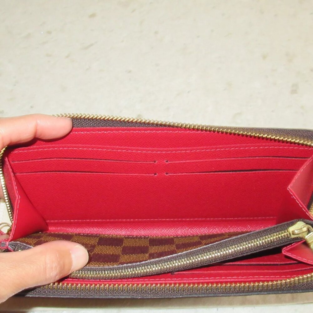 AUTHENTIC Louis Vuitton Damier Red Clemence Zippy Wallet Clutch Bag - Picture 9 of 16